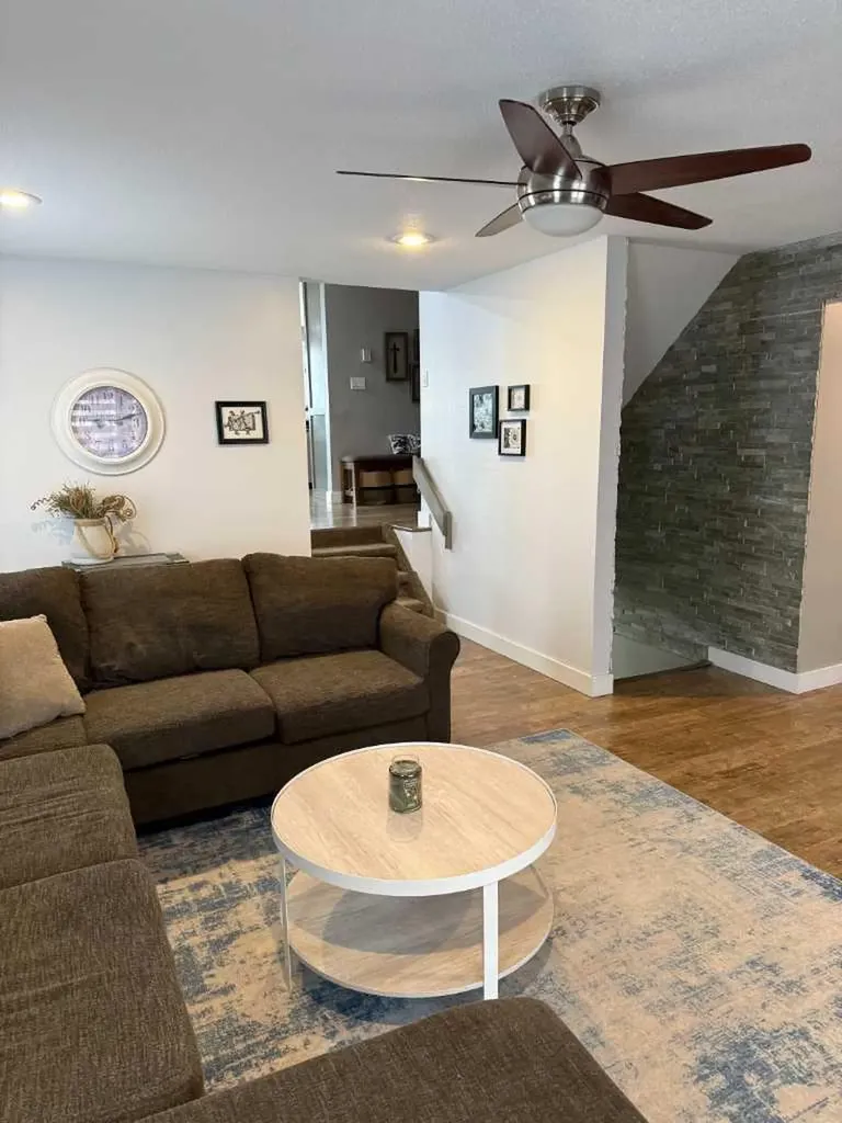 211 4 Avenue SE Three Hills AB T0M2A0
