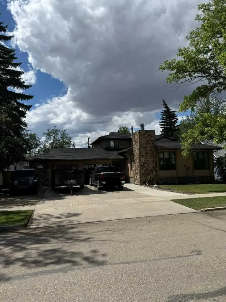 211 4 Avenue SE Three Hills AB T0M2A0