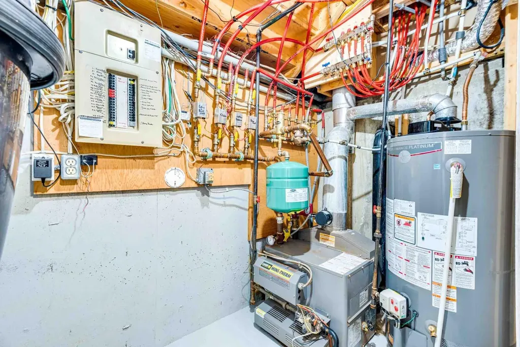 211 4 Avenue SE Three Hills AB T0M2A0