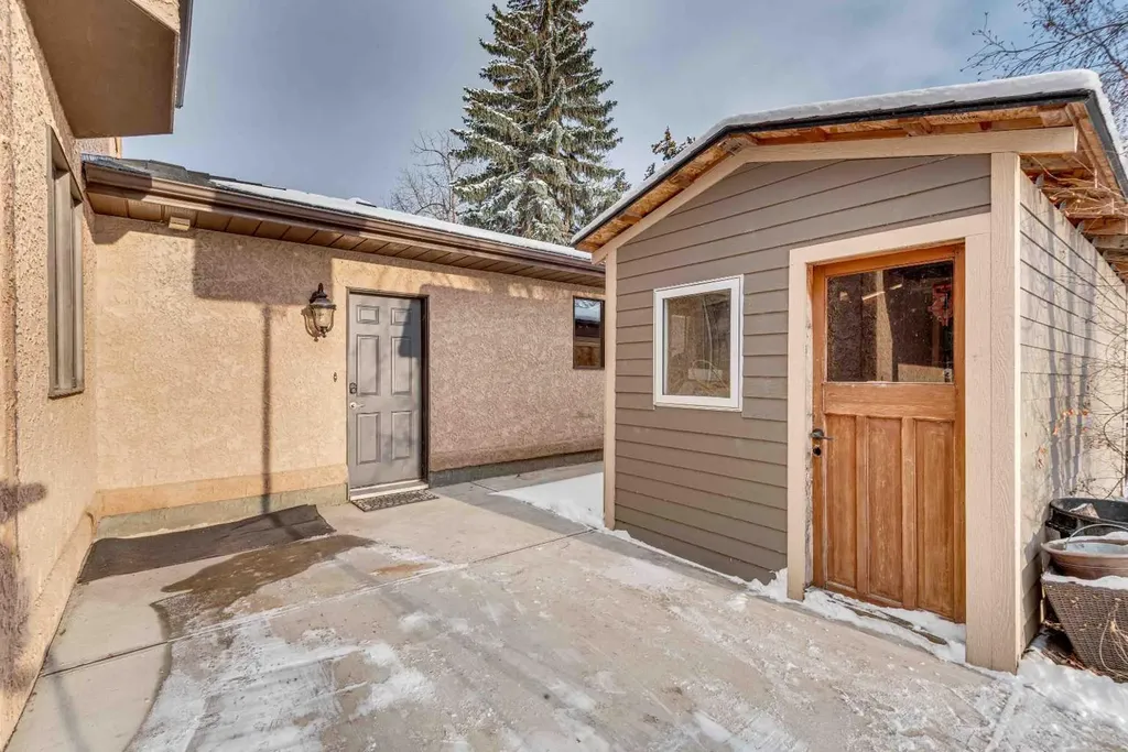 211 4 Avenue SE Three Hills AB T0M2A0