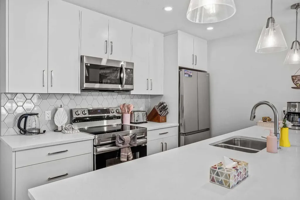 109 Kananaskis Way Canmore AB T1W 2X2