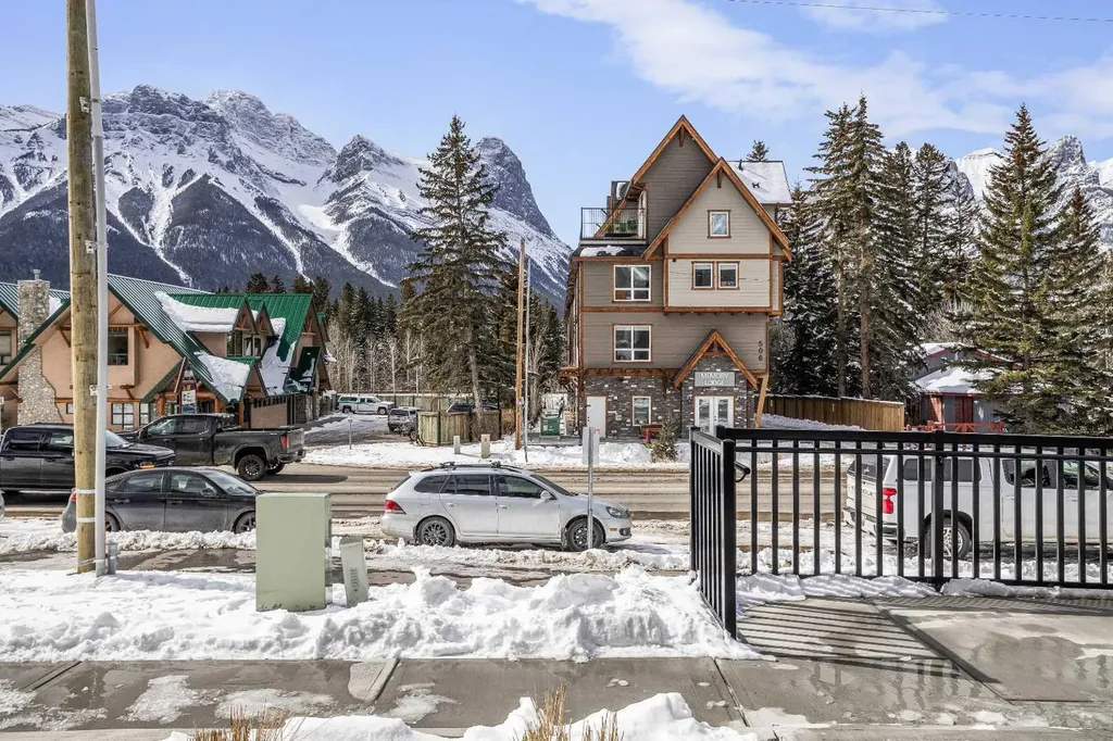 109 Kananaskis Way Canmore AB T1W 2X2