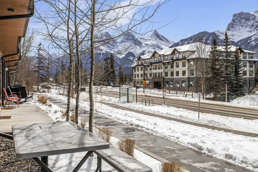 109 Kananaskis Way Canmore AB T1W 2X2