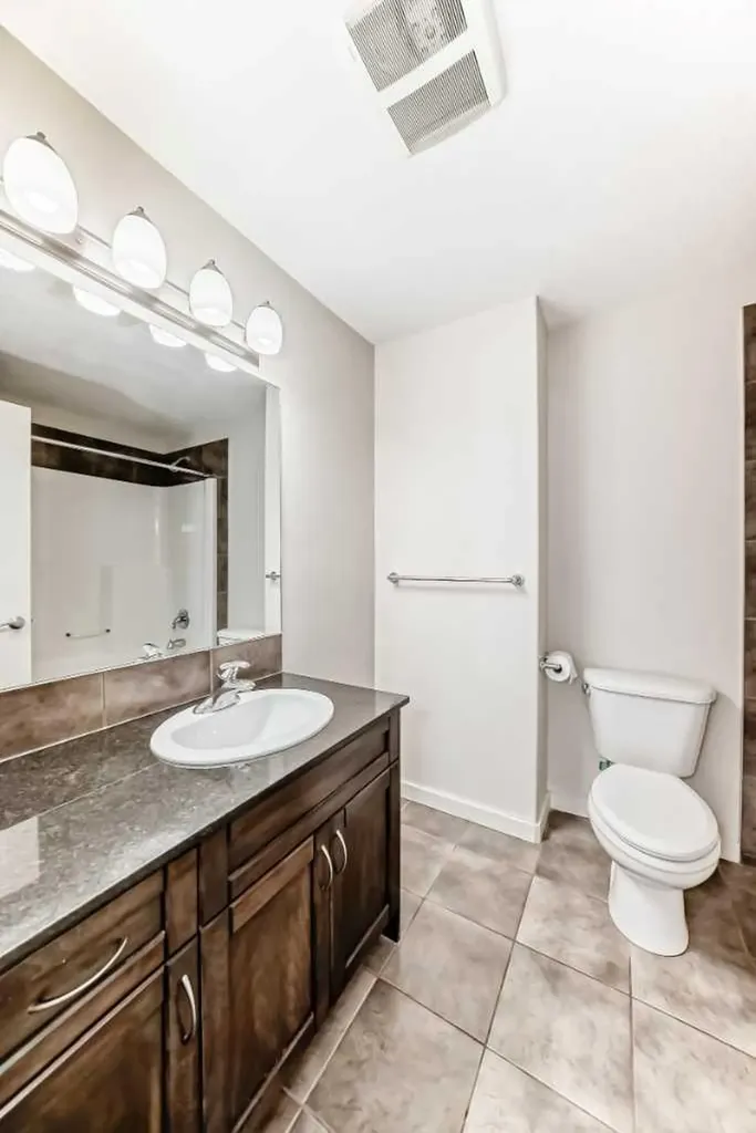 141 Mountain Street Cochrane AB T4C 1Z5