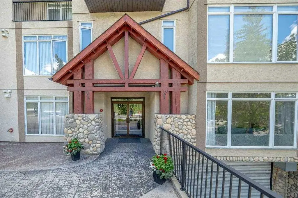 141 Mountain Street Cochrane AB T4C 1Z5