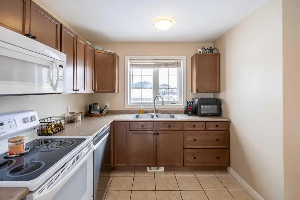 2602 11 Avenue Wainwright AB T9W 1W2