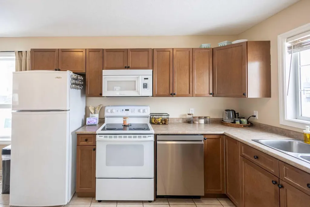 2602 11 Avenue Wainwright AB T9W 1W2