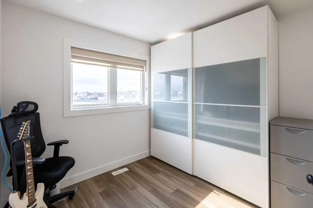 2713 11 Avenue Wainwright AB T9W 0A5
