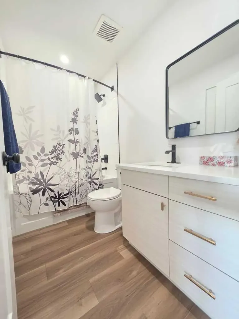 2713 11 Avenue Wainwright AB T9W 0A5