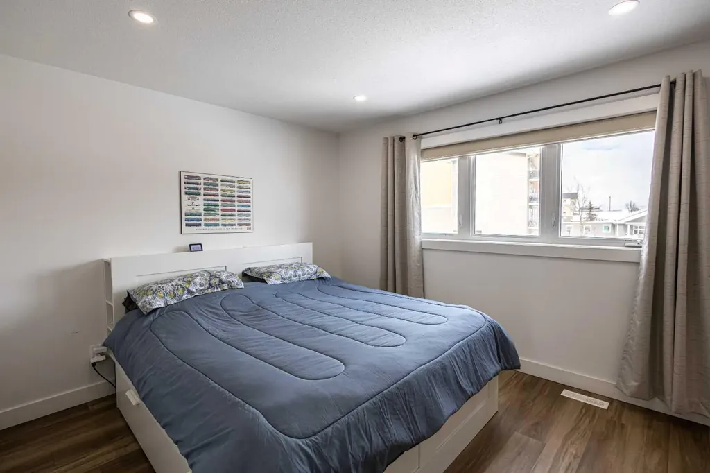 2713 11 Avenue Wainwright AB T9W 0A5