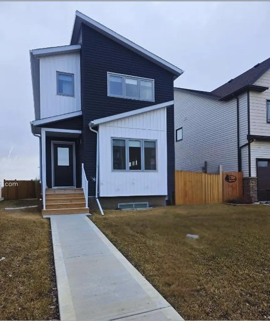 2713 11 Avenue Wainwright AB T9W 0A5