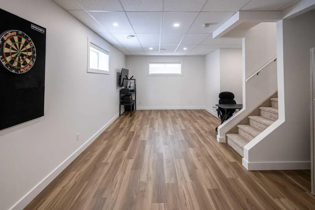 2713 11 Avenue Wainwright AB T9W 0A5