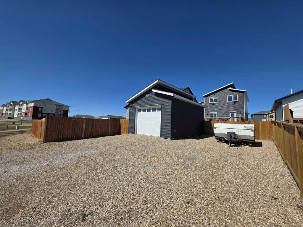 2713 11 Avenue Wainwright AB T9W 0A5