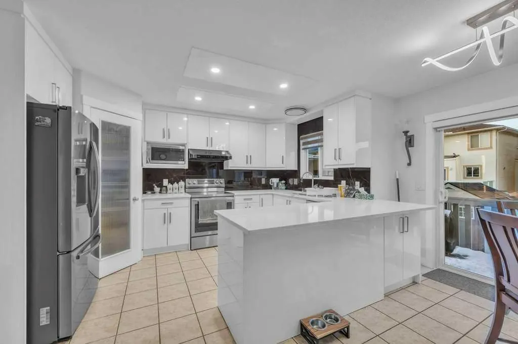 107 Taracove Landing NE Calgary AB T3J 4S7