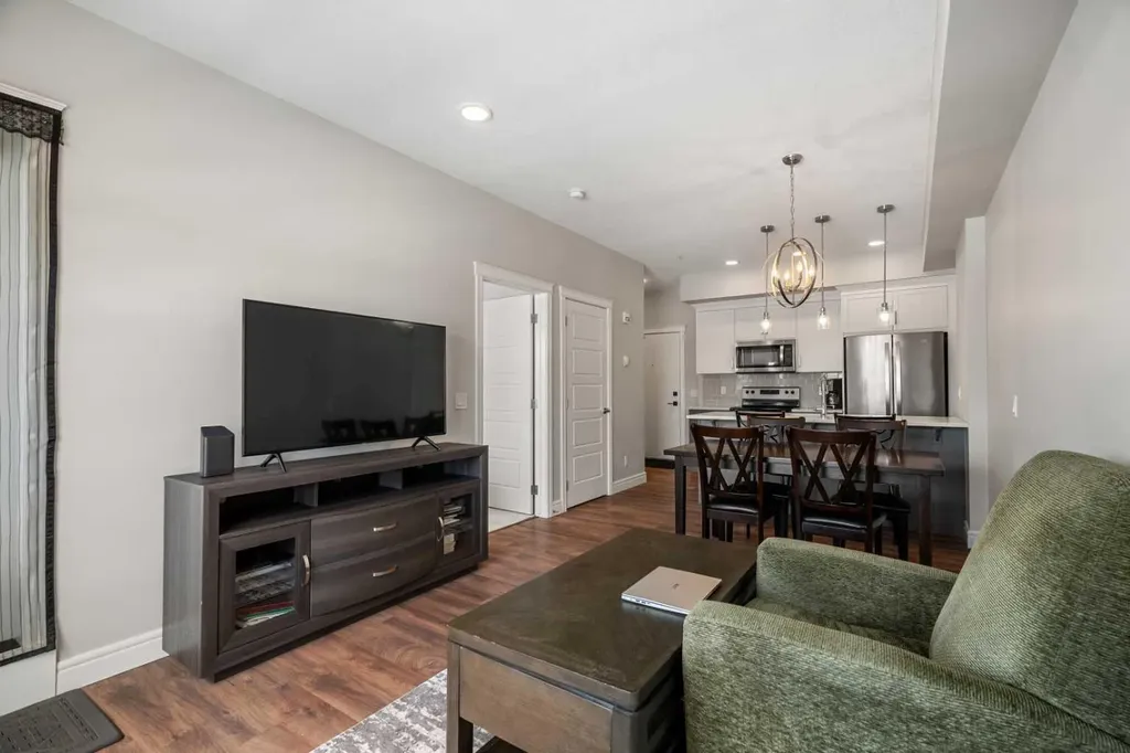 19621 40 Street SE Calgary AB T3M 3B2