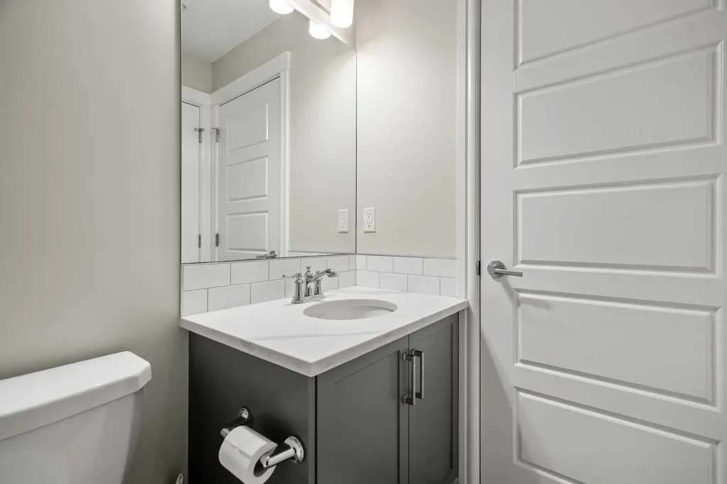 19621 40 Street SE Calgary AB T3M 3B2