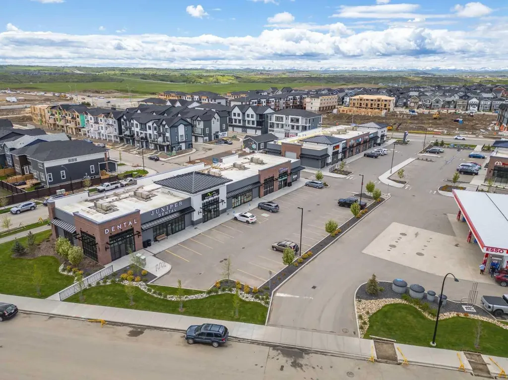 19621 40 Street SE Calgary AB T3M 3B2
