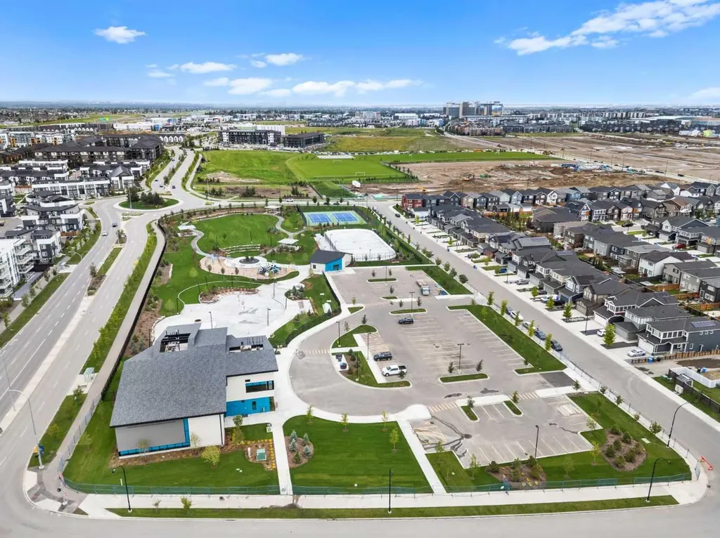 19621 40 Street SE Calgary AB T3M 3B2