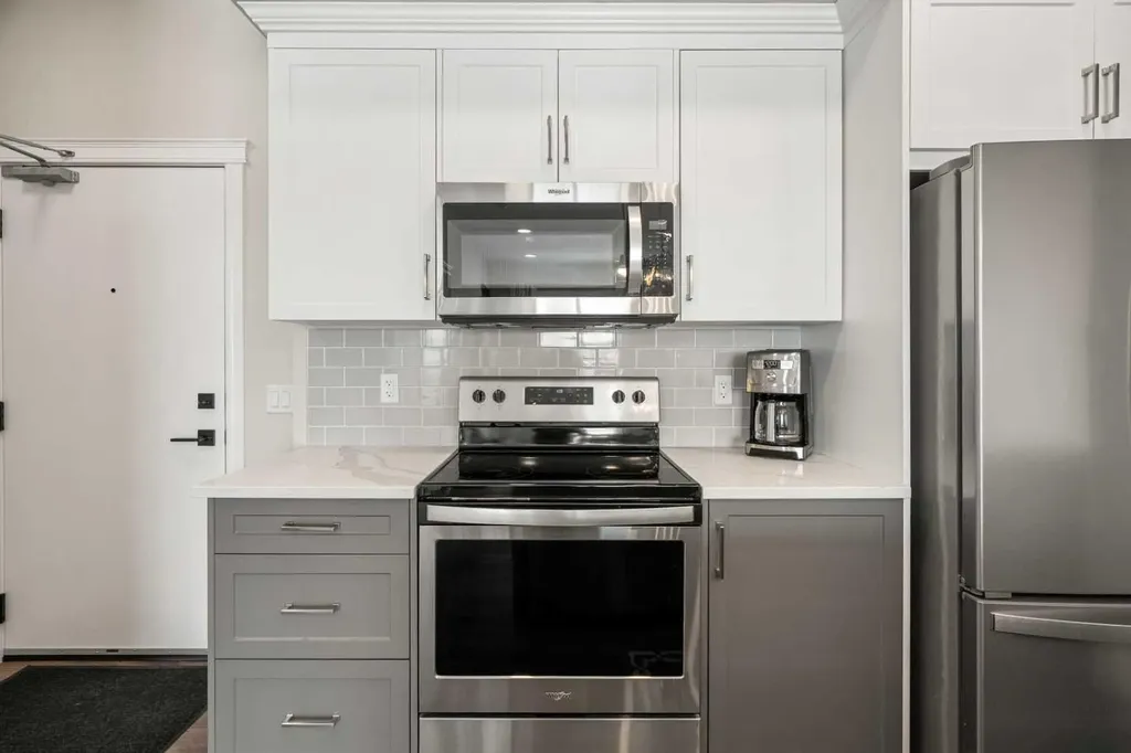 19621 40 Street SE Calgary AB T3M 3B2