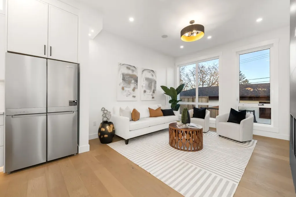 1444 43 Street SW Calgary AB T3C 2A2