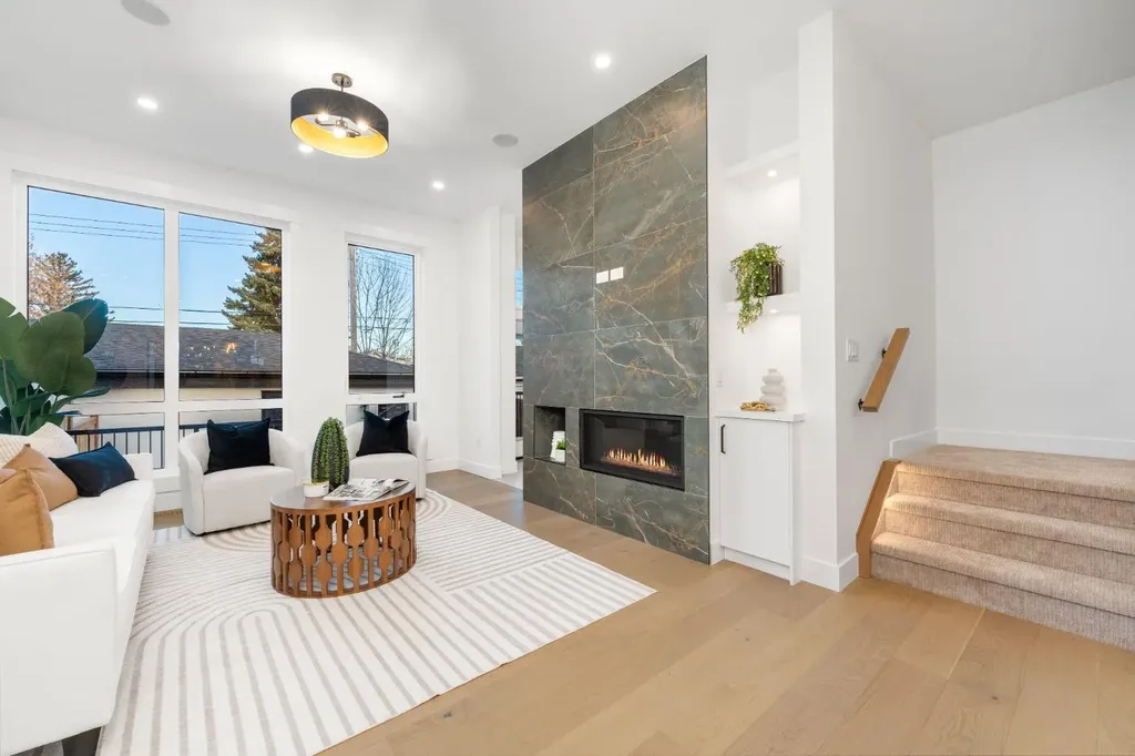 1444 43 Street SW Calgary AB T3C 2A2