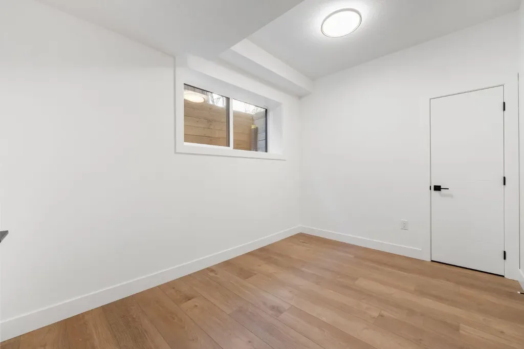 1444 43 Street SW Calgary AB T3C 2A2