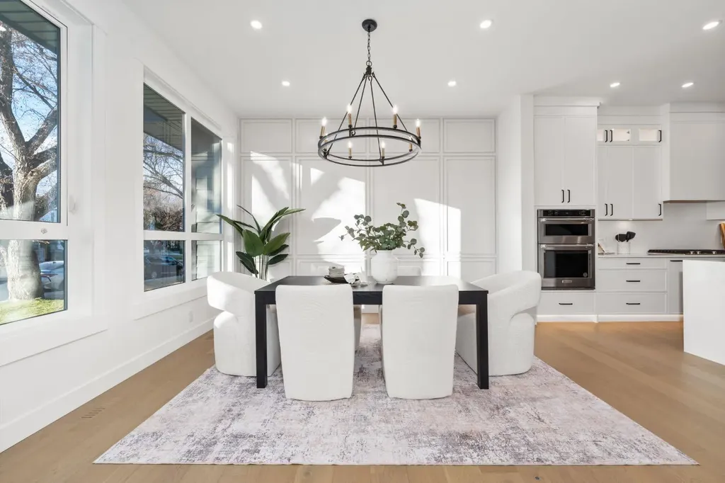 1444 43 Street SW Calgary AB T3C 2A2