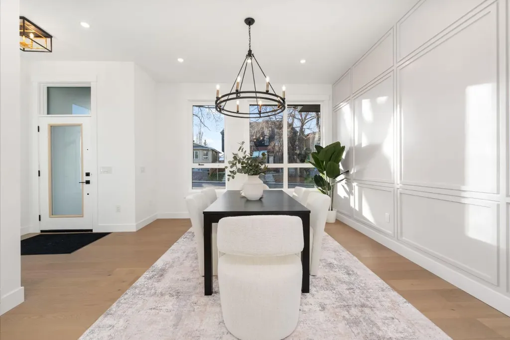 1444 43 Street SW Calgary AB T3C 2A2