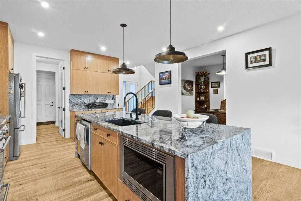 44 Ranchers Way Okotoks AB T1S4C8