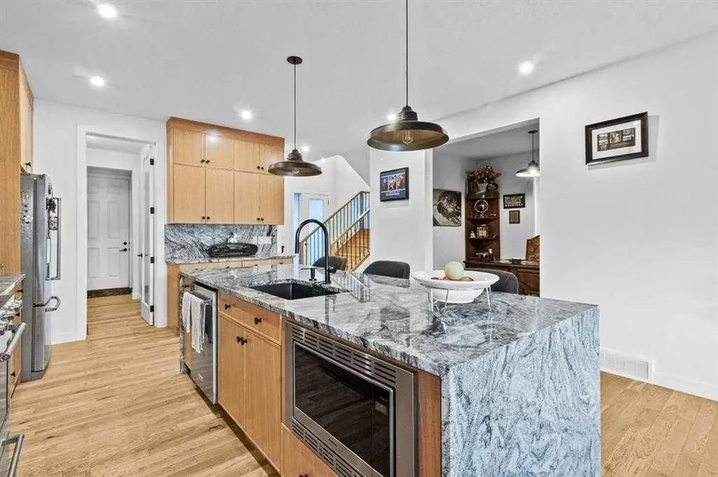 44 Ranchers Way Okotoks AB T1S4C8