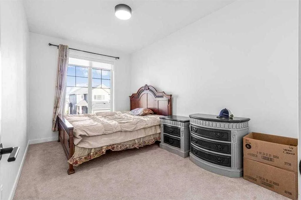 44 Ranchers Way Okotoks AB T1S4C8