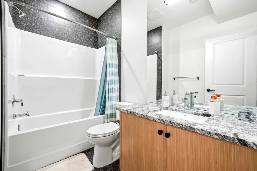 44 Ranchers Way Okotoks AB T1S4C8