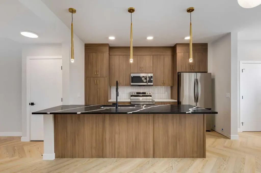 7110 Rangeview Avenue SE Calgary AB T3S 0S7