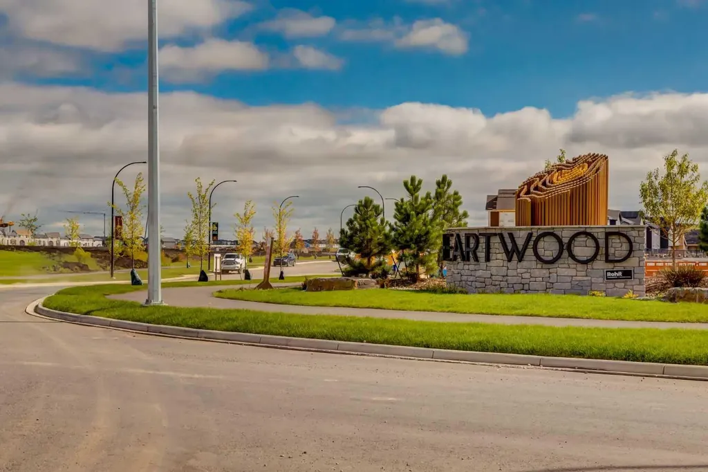 7110 Rangeview Avenue SE Calgary AB T3S 0S7