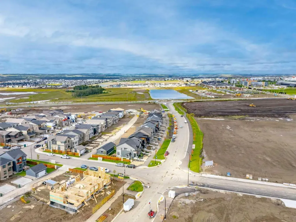 7110 Rangeview Avenue SE Calgary AB T3S 0S7