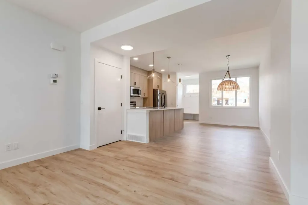 343 Heartwood Grove SE Calgary AB T3S 0S6