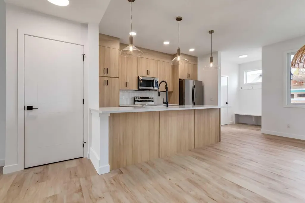 343 Heartwood Grove SE Calgary AB T3S 0S6