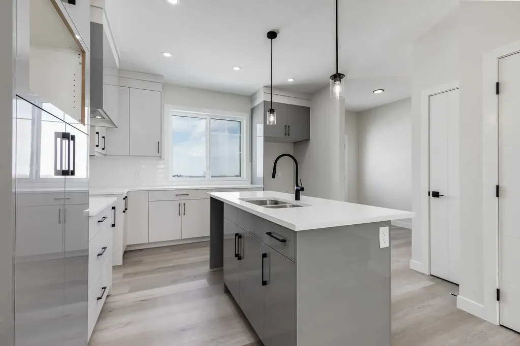 1989 Mccaskill Drive Crossfield AB T0M 0S0