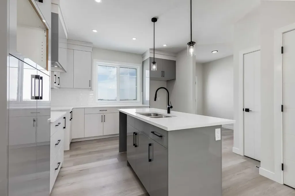1989 Mccaskill Drive Crossfield AB T0M 0S0