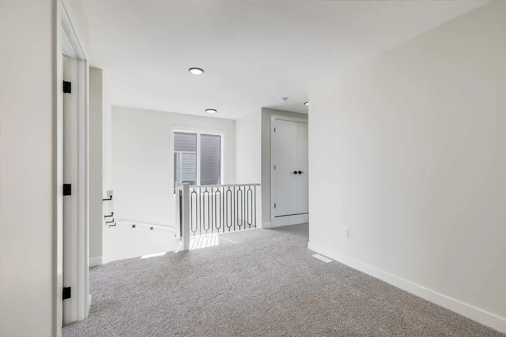 1989 Mccaskill Drive Crossfield AB T0M 0S0