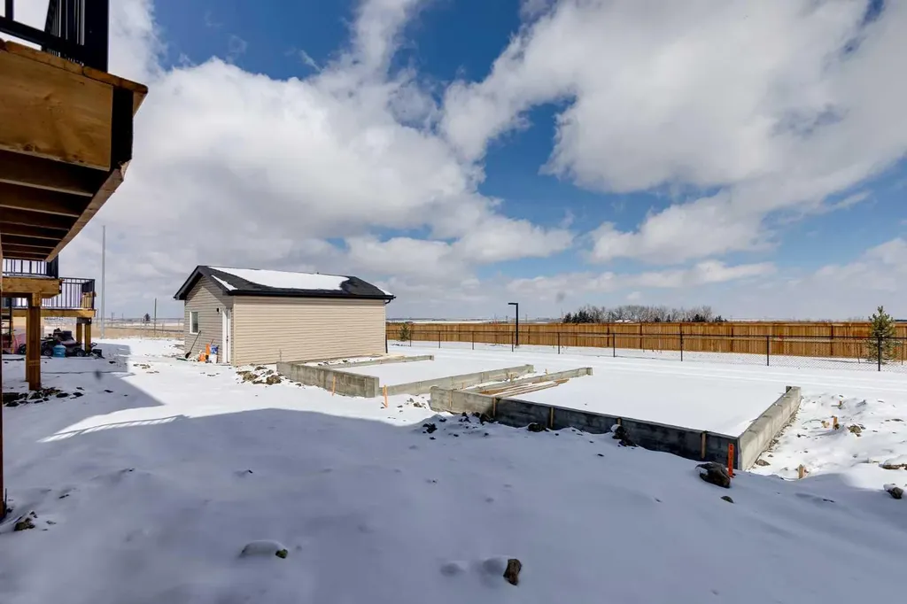 1989 Mccaskill Drive Crossfield AB T0M 0S0