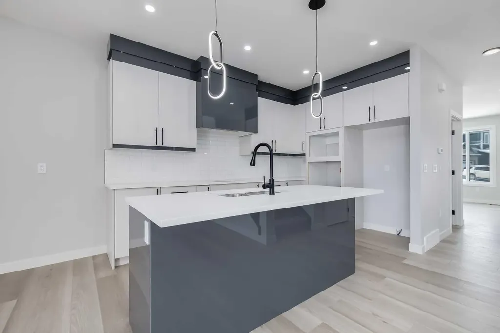 1955 Mccaskill Drive Crossfield AB T0M 0S0