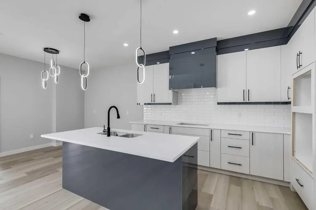1955 Mccaskill Drive Crossfield AB T0M 0S0
