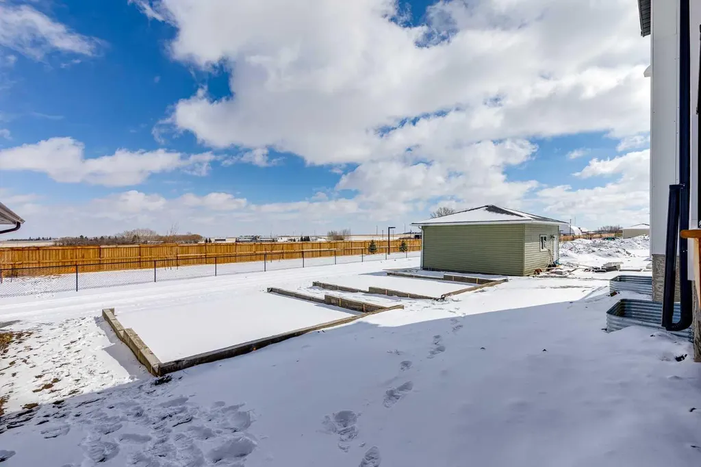 1955 Mccaskill Drive Crossfield AB T0M 0S0
