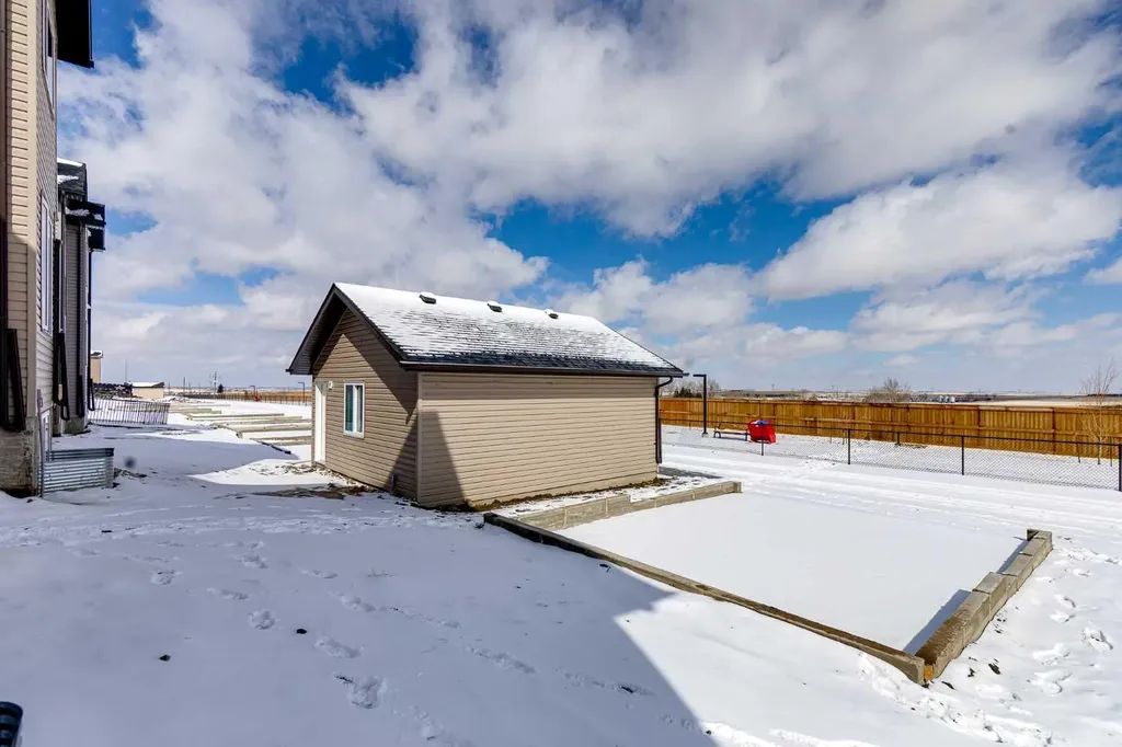 1955 Mccaskill Drive Crossfield AB T0M 0S0