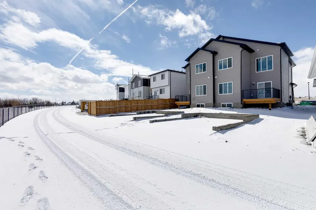 1917 Mccaskill Drive Crossfield AB T0M 0S0