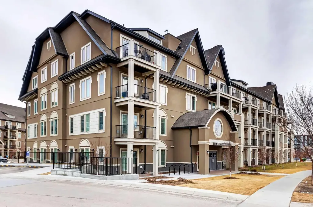 140 Mahogany Street Calgary AB T3M 4E1
