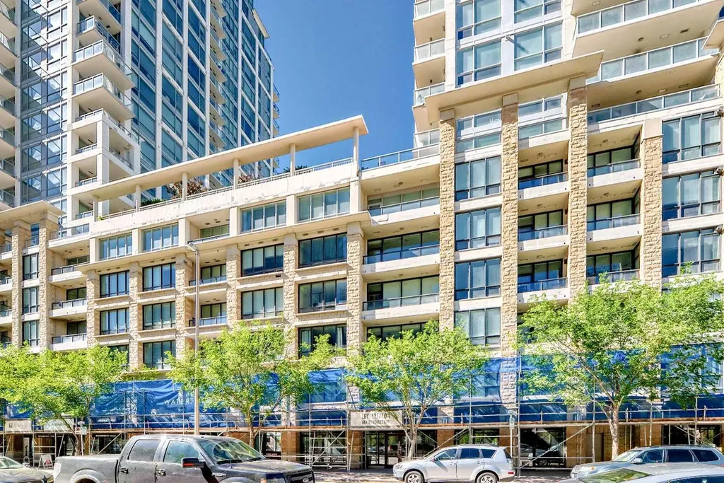 222 Riverfront Avenue SW Calgary AB T2P 0X2