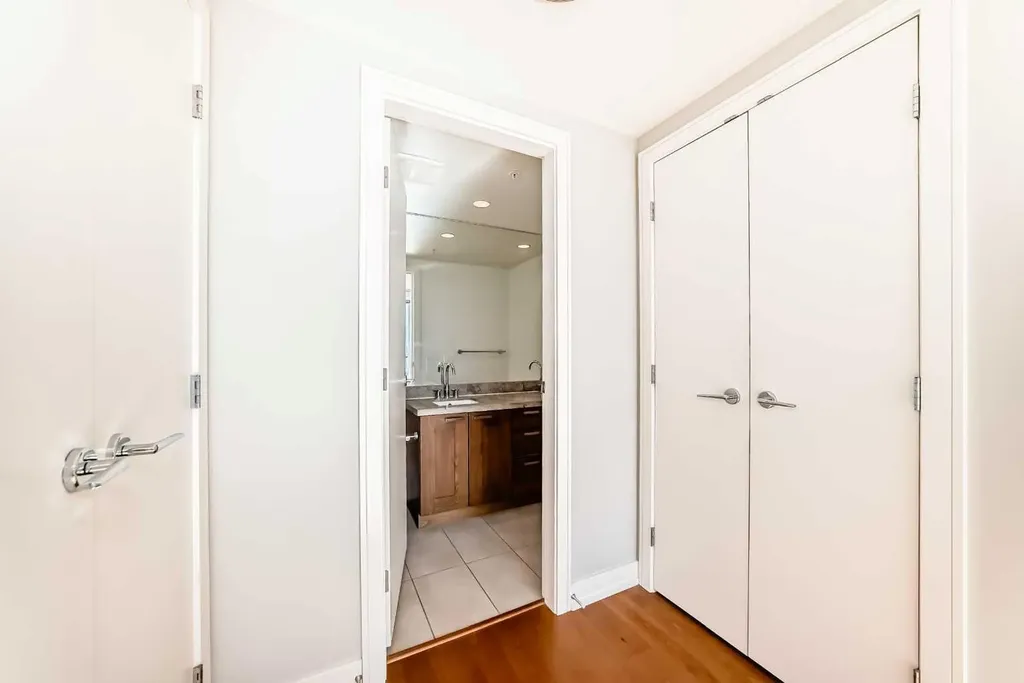 222 Riverfront Avenue SW Calgary AB T2P 0X2