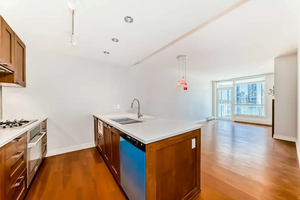 222 Riverfront Avenue SW Calgary AB T2P 0X2